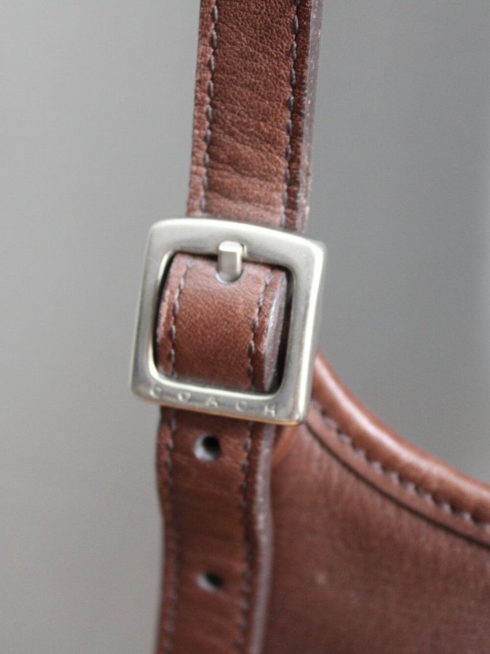 Coach Vintage 90's Hippie Slim Flap Bag Crossbody Brown Leather 9142 - Picture 5 of 9